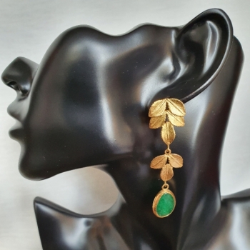 Fashionable earring, brass goldplated, with Emerald