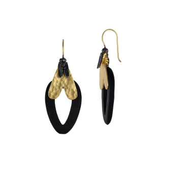 Earring made from brass, goldplated, horn