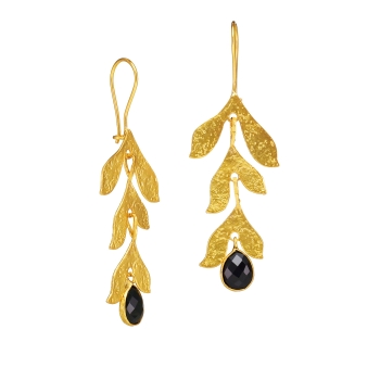 Ohrring aus Messing, vergoldet, schwarzer Onyx