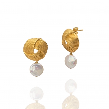 Earring made from brass, goldplated, baroque pearl