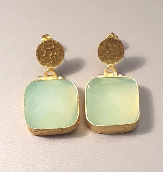 Earring made from brass, goldplated, aquachalcedony