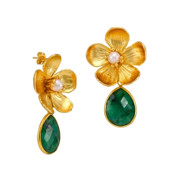 Earring made from brass, goldplated with pearl and Emerald