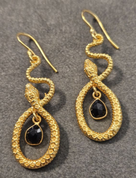Earring made from brass, goldplated, black onyx