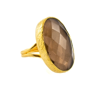 Ring aus Messing vergoldet, mit großem Rauchquartz