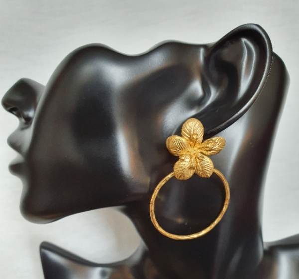 Earring made from brass, goldplated