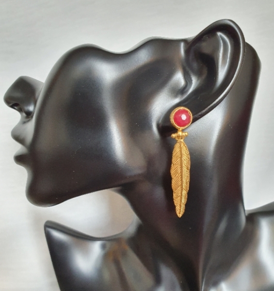 Earring made from brass, goldplated, Labradorite