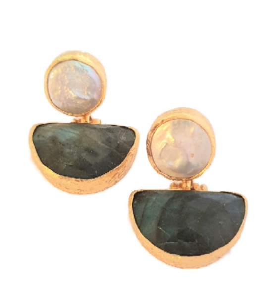 Earring made from brass, goldplated, labradorite + baroque pearl (clip)