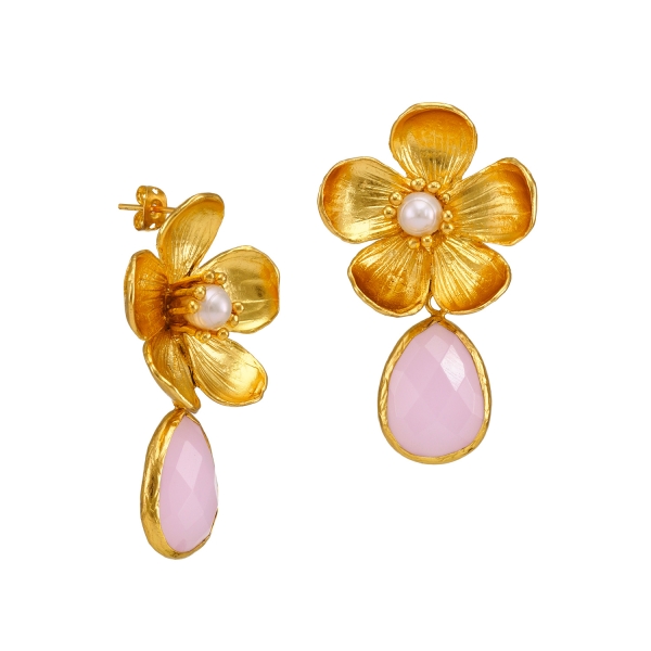 Earring made from brass, goldplated with pearl and Rosequartz