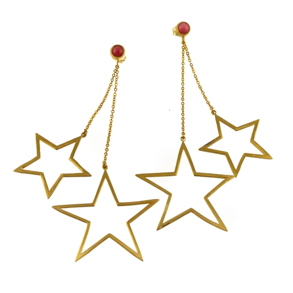 Earring made from brass, goldplated with coral