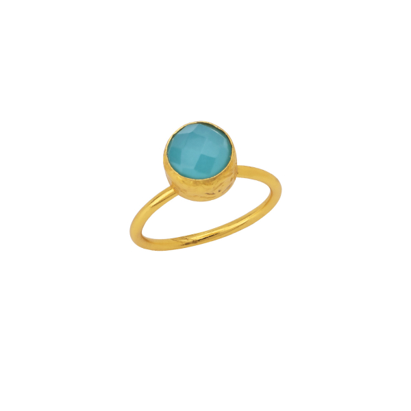 Ring aus Messing, vergoldet, blauer Chalcedon
